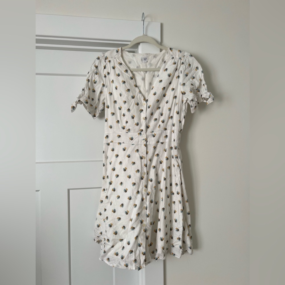 GAP White Dress with Black and Yellow Pattern